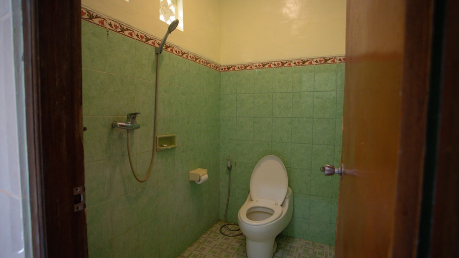 Bathroom, Teges Inn Kuta, Badung