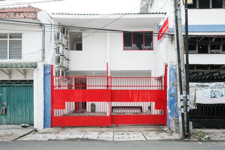 Others 4, RedDoorz near RSUD dr. Soewandhie 2, Surabaya