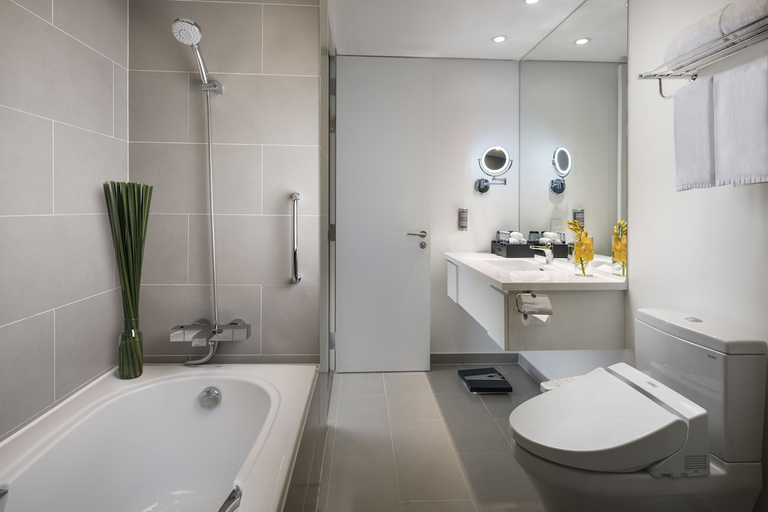 Bathroom 3, Somerset West Point Hanoi, Tây Hồ