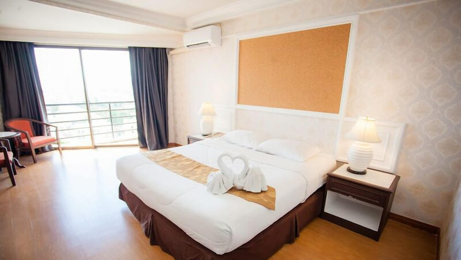 Bedroom 3, First Pacific Hotel And Convention, Pattaya