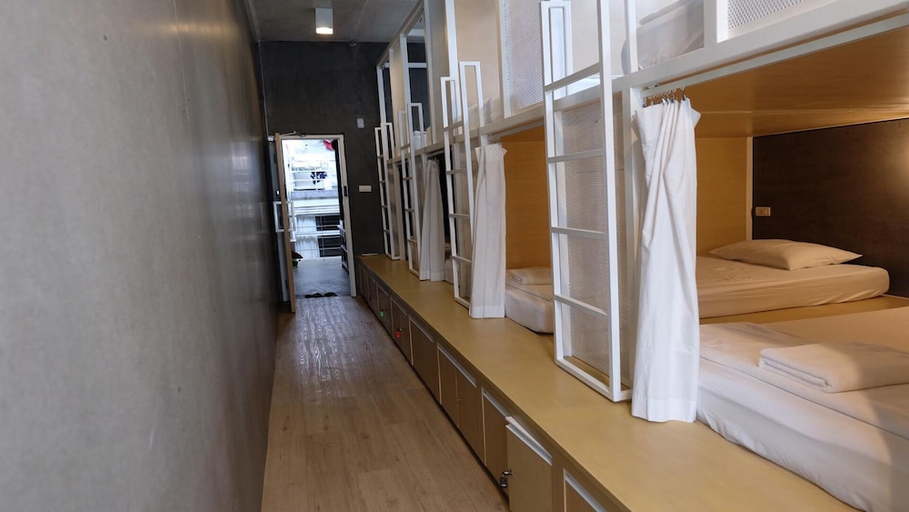 Bedroom 2, On the bed Hostel, Wattana