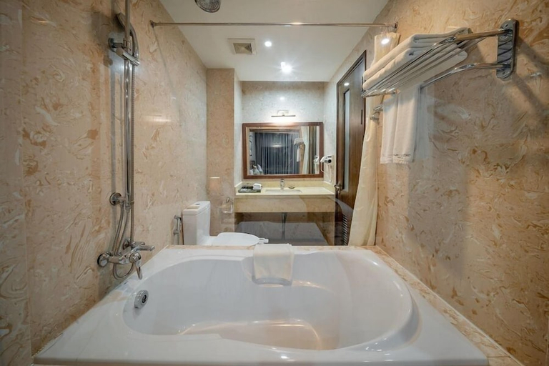 Bathroom 5, Canvas Sapa Legend Hotel, Sa Pa