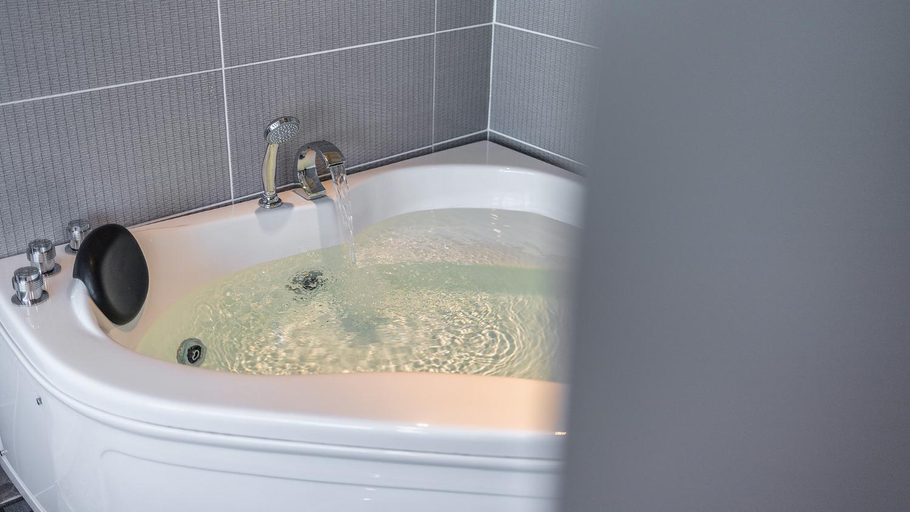 Bathroom 3, Gangneung Badauibyeol Pension, Gangneung