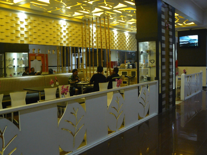 Food & Drinks, Veni Vidi Vici V3 Hotel, Surabaya