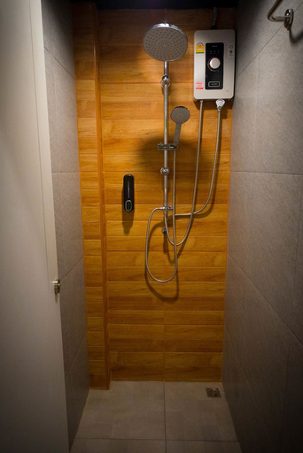 Bathroom 5, Comfy Bed Hostel - Adults Only, Phra Nakhon