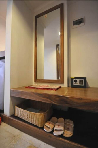 Bathroom 3, Mesra Business & Resort Hotel, Samarinda