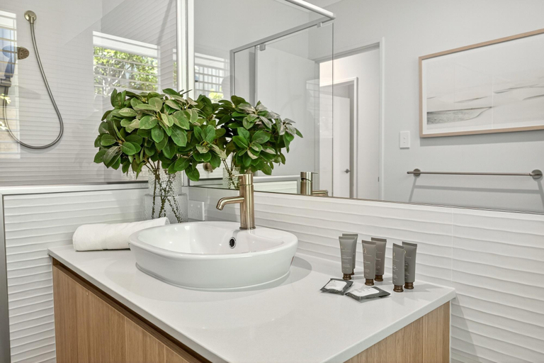 Bathroom 2, Coastal Luxe 4-Bed House in Madora Bay, Mandurah