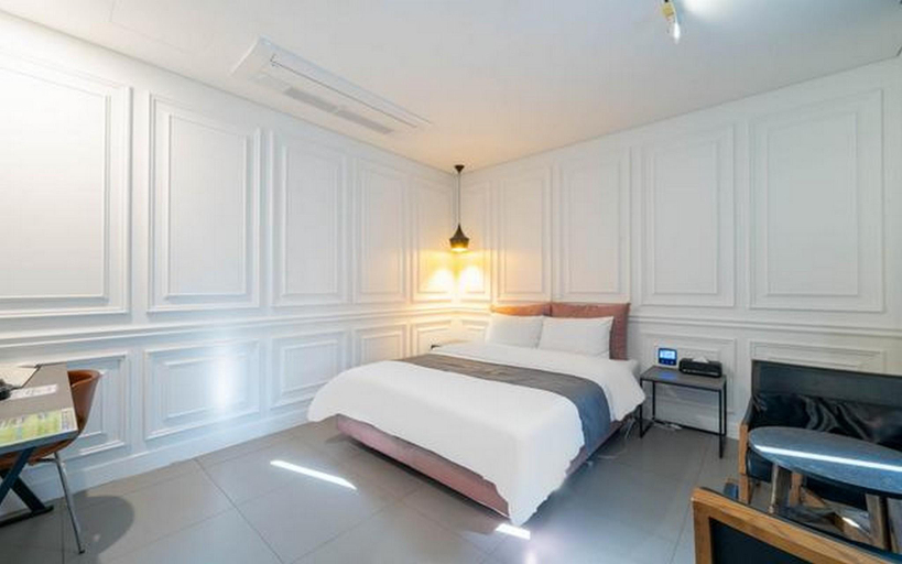 Bedroom 4, Gongju Soseol Motel, Gongju