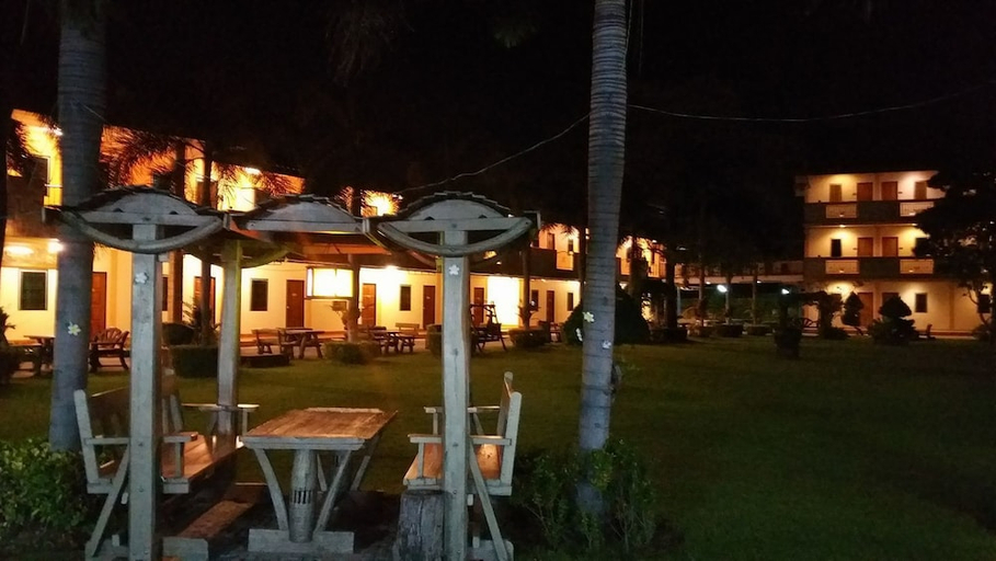 Food & Drinks, P.N. Gold Resort, Muang Chon Buri