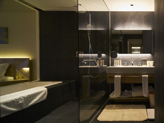 Bathroom 2, Garden Terrace Saga Hotels & Resorts, Saga