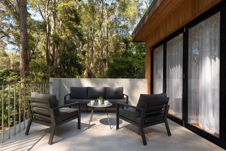 Balcony/terrace, Daydream Cottage – Beachside Luxury in Lilli Pilli, Eurobodalla