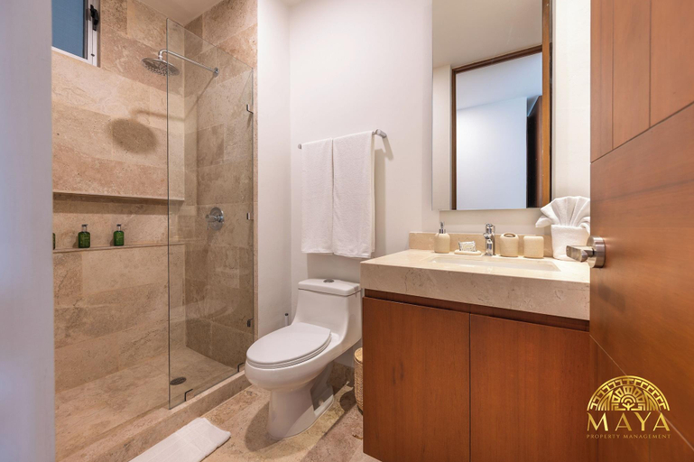 Bathroom 5, NHOA TULUM APARTHOTEL by Maya PM, Cozumel