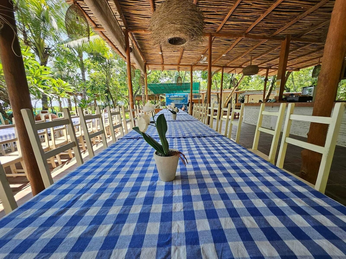 Food & Drinks 4, Elhoppo Pasir putih resort & resto, West Sumbawa