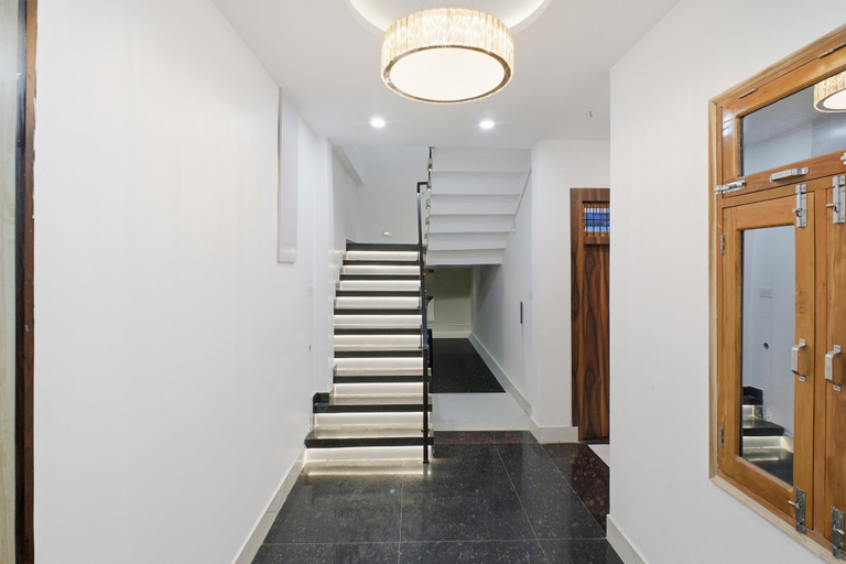 Lobby 4, Shree Sita Sadan, Faizabad