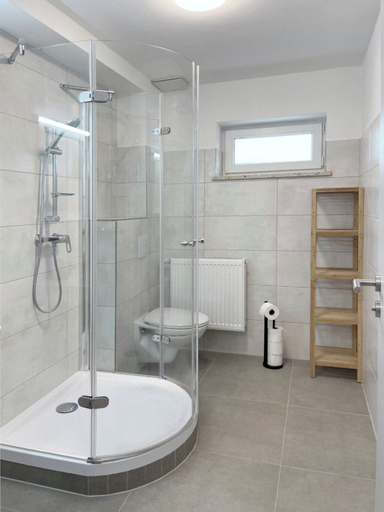 Bathroom 5, Board Inn - Haus Regensburg, Regensburg