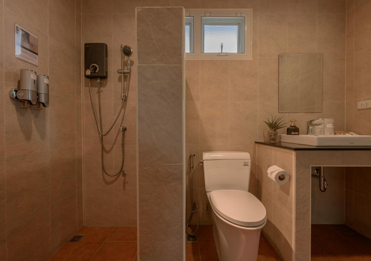 Bathroom 3, Vana homestay, Mae Rim
