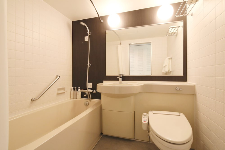 Bathroom 5, Hiroshima Tokyu REI Hotel, Hiroshima