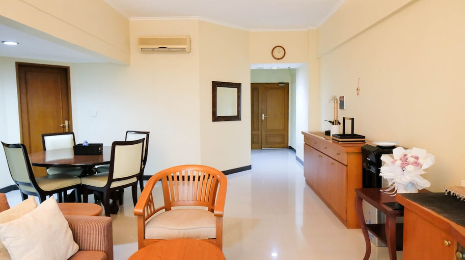 Living Area 5, Extra Spacious And Homey 2Br At Kondominium Puncak Marina Apartment, Surabaya