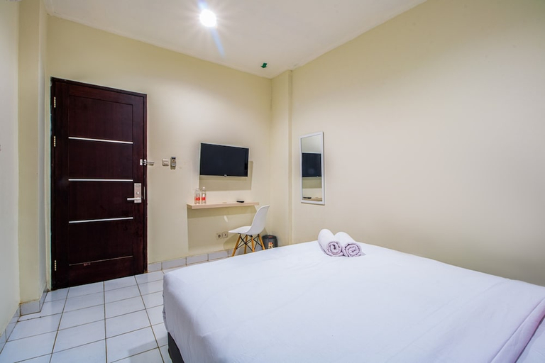 Bedroom 3, De 80's Ekonomi, Central Jakarta