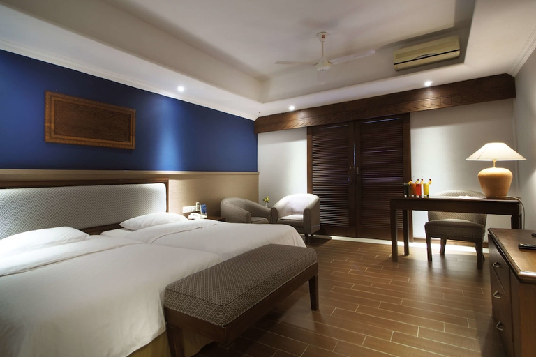 Bedroom 2, Niagara Hotel Lake Toba & Resorts, Simalungun