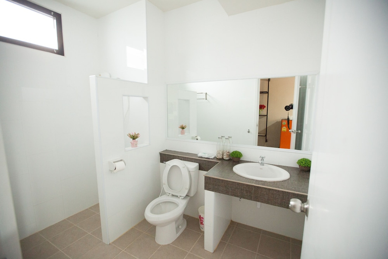 Bathroom, MaiHom Villa, Muang Nakhon Sawan
