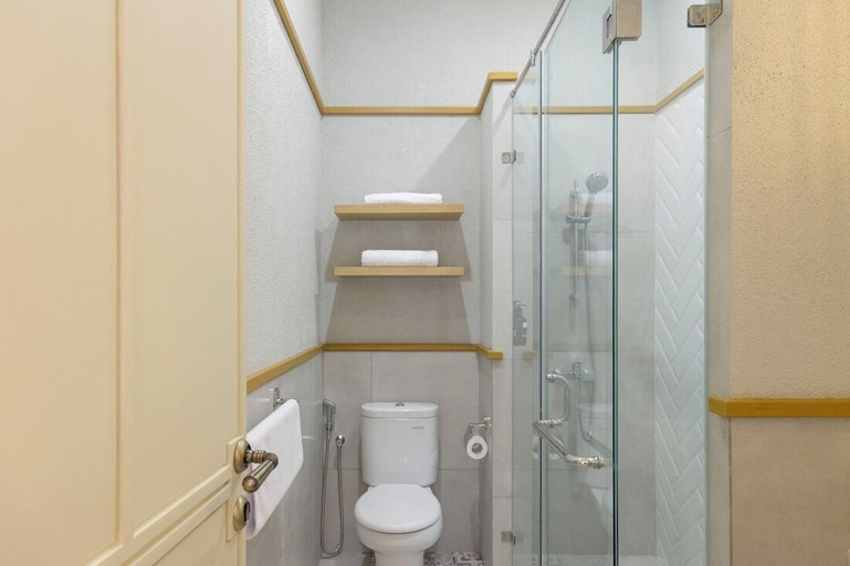 Bathroom 4, Casa Living Senopati (permanently closed), South Jakarta