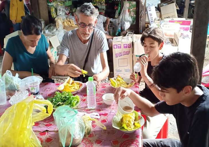 Food & Drinks 5, Family Batcave Homestay, Banan
