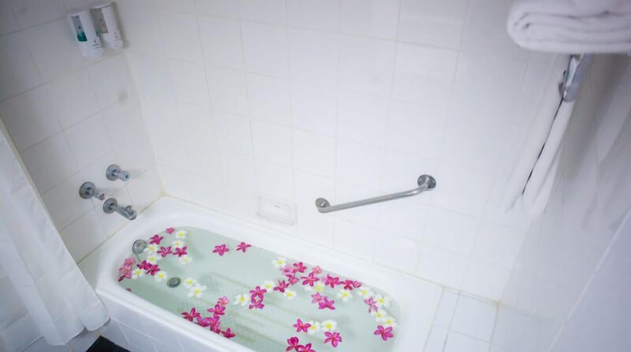 Bathroom 4, First Pacific Hotel And Convention, Pattaya