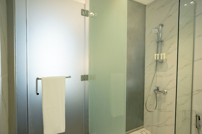 Bathroom 4, Amber Hotel - Cebu, Cebu City