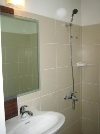 Bathroom 4, The Studio 87 Residences, Quezon City