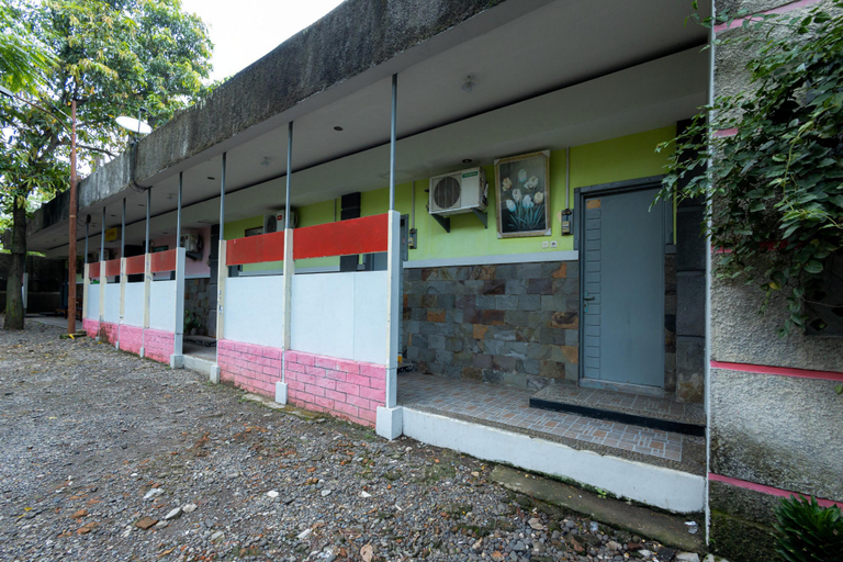 Exterior & Views 2, RedDoorz Plus near Jalan Baru Bogor, Bogor