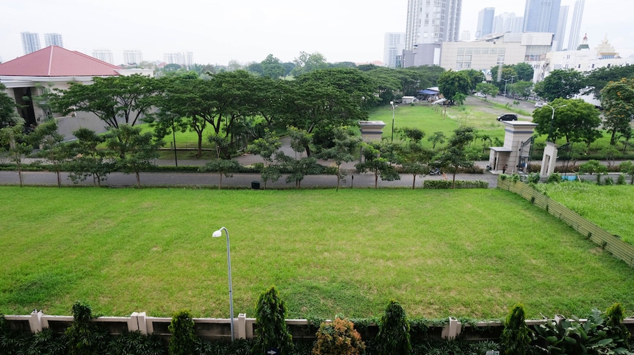 Exterior & Views 2, Best Choice and Spacey 2BR Apartment at Puncak Bukit Golf Surabaya By Travelio, Surabaya