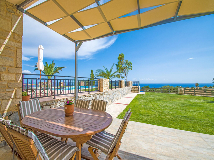 Others 4, House in Souda Beach with Private Pool, Crete