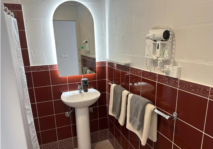 Bathroom, First Landing Motel, Port Lincoln