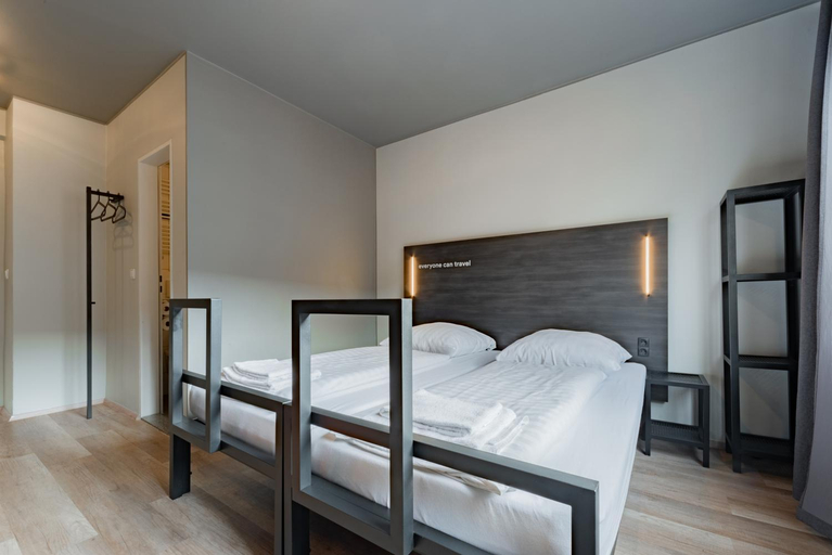 Bedroom 2, a&o Koln Dom, Köln