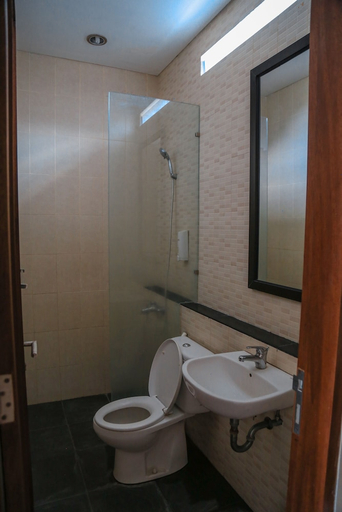 Bathroom, Alia Home Sanur, Denpasar