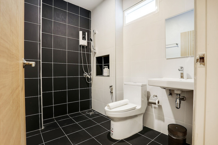 Bathroom, TAKKA Hotel, Bang Na