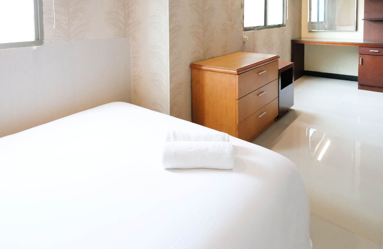 Guestroom 2, Extra Spacious And Homey 2Br At Kondominium Puncak Marina Apartment, Surabaya