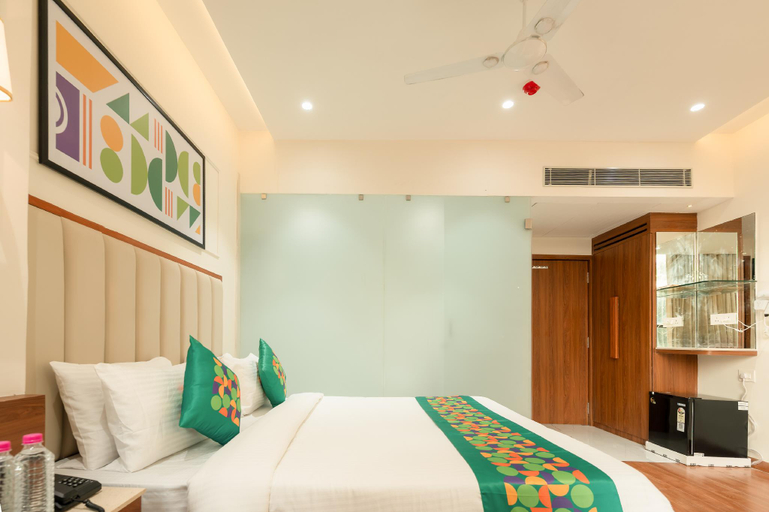 Bedroom 2, Treebo Premium Bizz, Ahmadabad