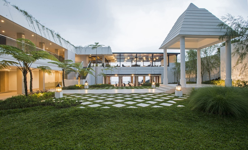 Exterior & Views 1, Surya Hotel & Cottages Prigen, Pasuruan