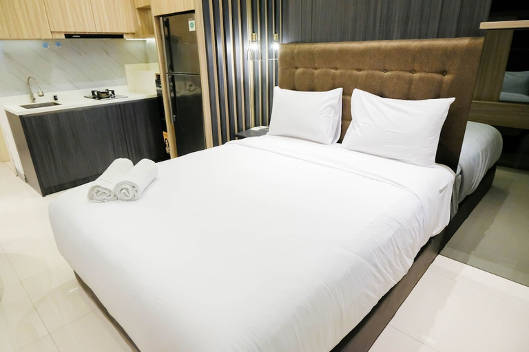 Bedroom 2, Warm Studio With Access To Mall At Supermall Mansion Apartment, Surabaya