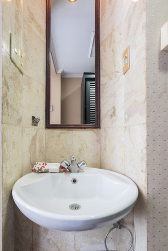 Bathroom 3, Collection O 637 Yasmin Hotel, Makassar