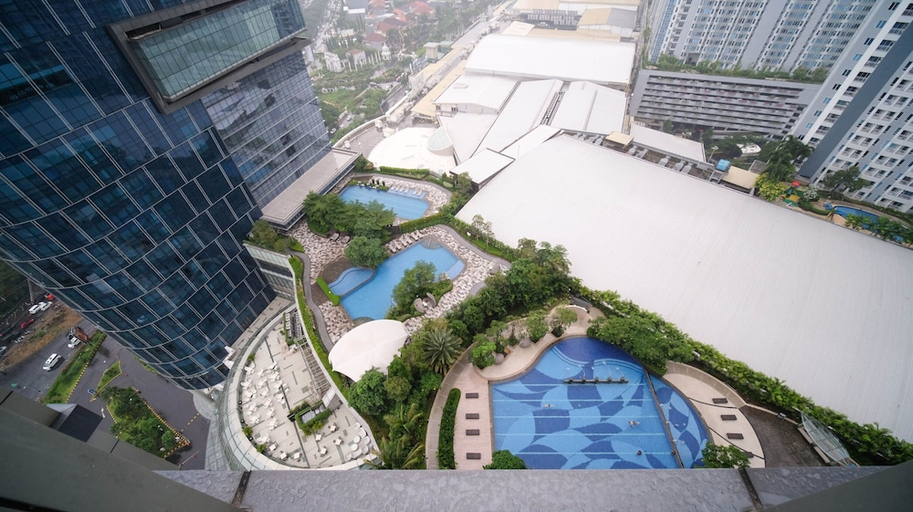 View from Hotel, Enchanting And Stunning 2Br La Riz Supermall Mansion Apartment, Surabaya