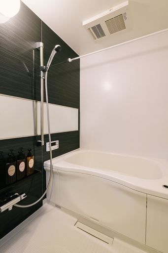 Bathroom 3, GRAND BASE Hakata Haruyoshi, Fukuoka