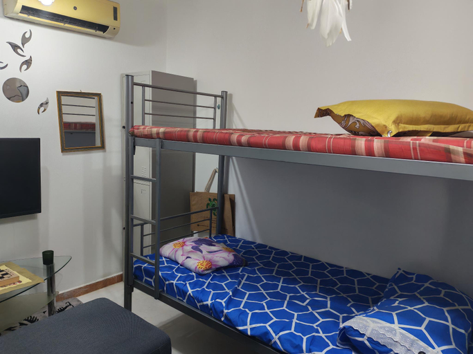 Others 4, Backpacker spot - tiny cozy room, Seeb