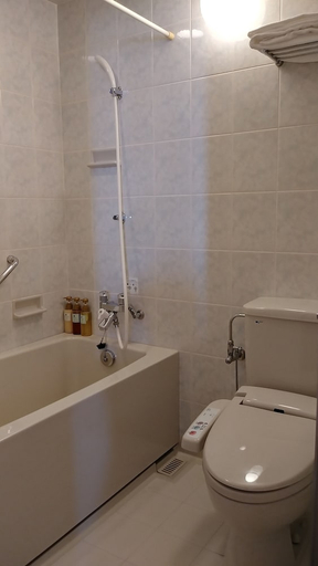 Bathroom 4, Yumihari No Oka Hotel, Sasebo