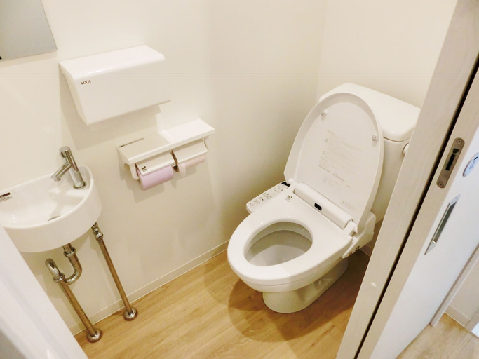 Bathroom 4, Guesthouse TOHO, Nagoya