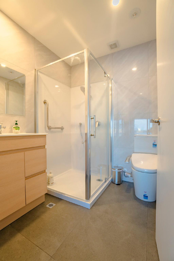 Bathroom 3, Sunlit Corner Apartment w/ Harbour Views, Waitakere