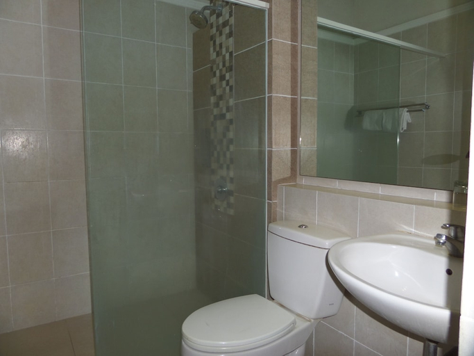 Bathroom 5, Bintang Mulia Hotel, Jember