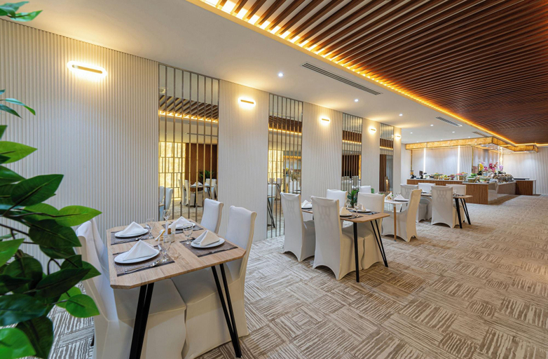 Food & Drinks 5, Ross Hotel, Riyadh